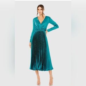 Mac Duggal  Elegant Teal Long Sleeve Dress
